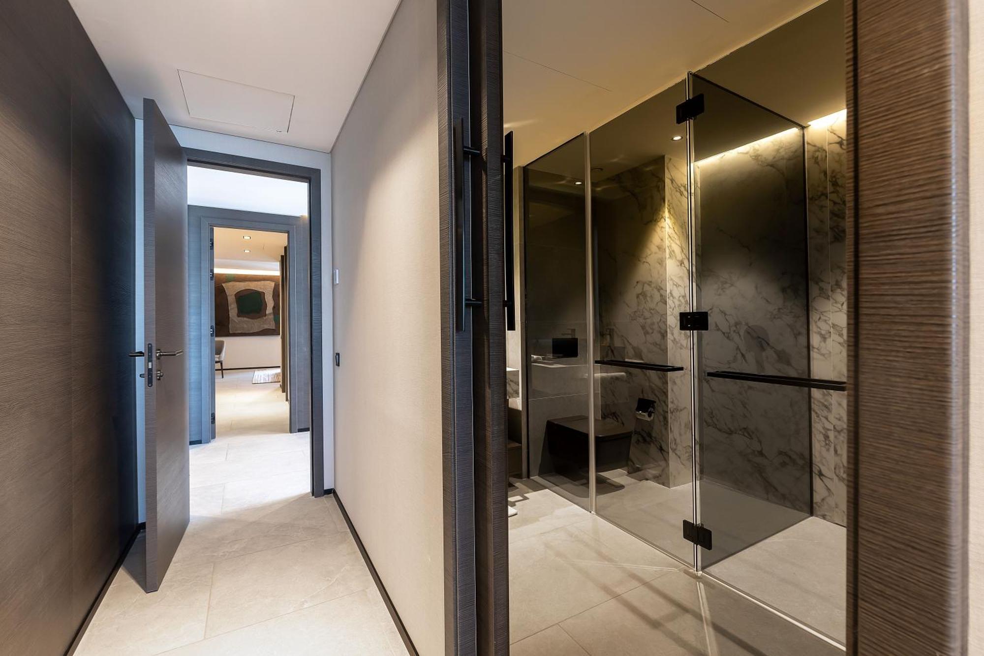 Noom Hotel Abidjan Plateau Exterior photo Interior of a suite at The Ritz-Carlton, DIFC