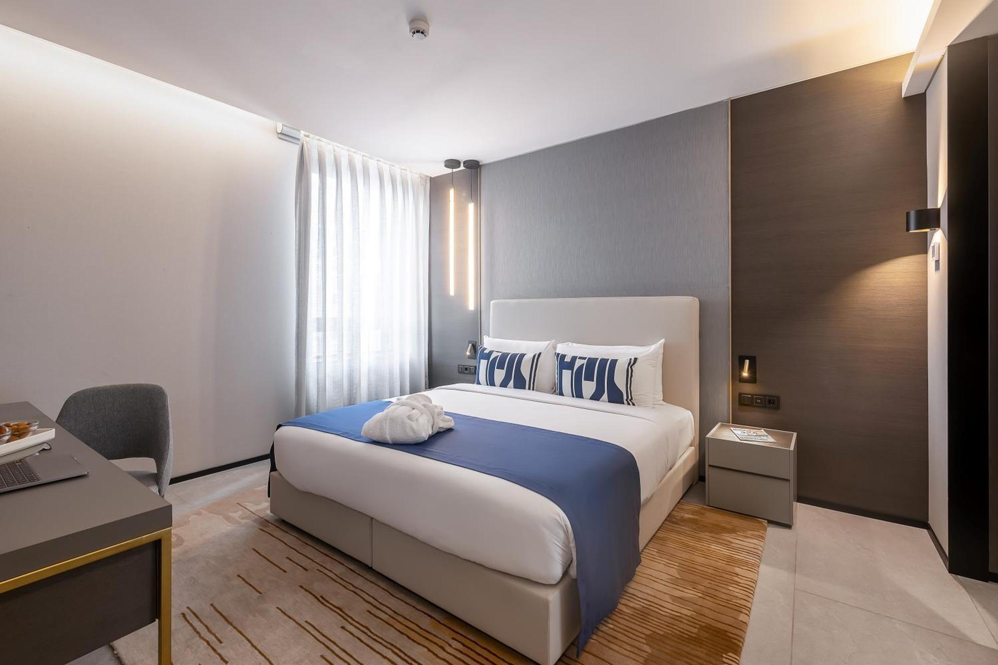 Noom Hotel Abidjan Plateau Exterior photo Deluxe room