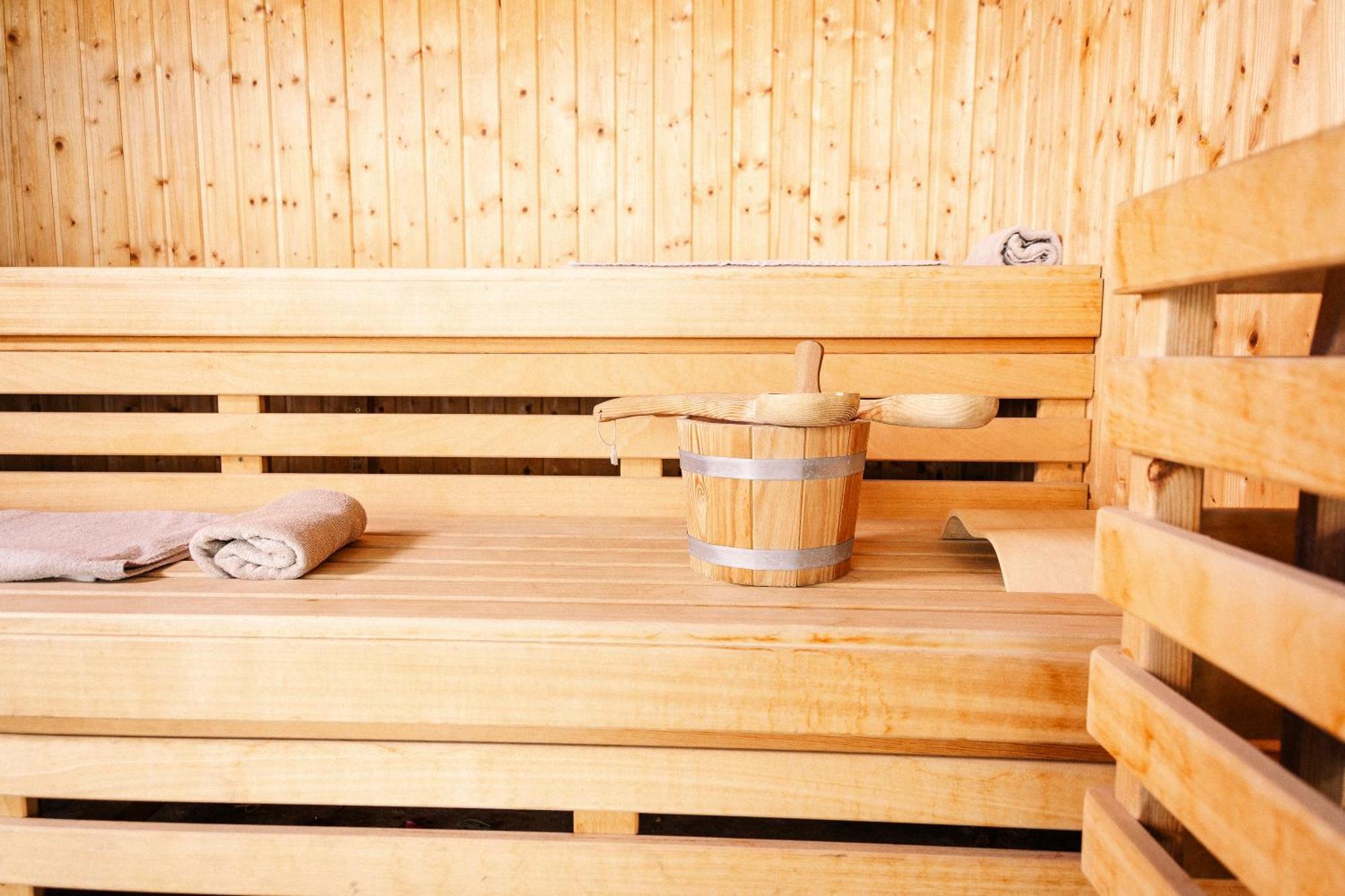 Noom Hotel Abidjan Plateau Exterior photo Sauna